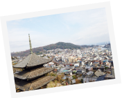 左側の寺画像